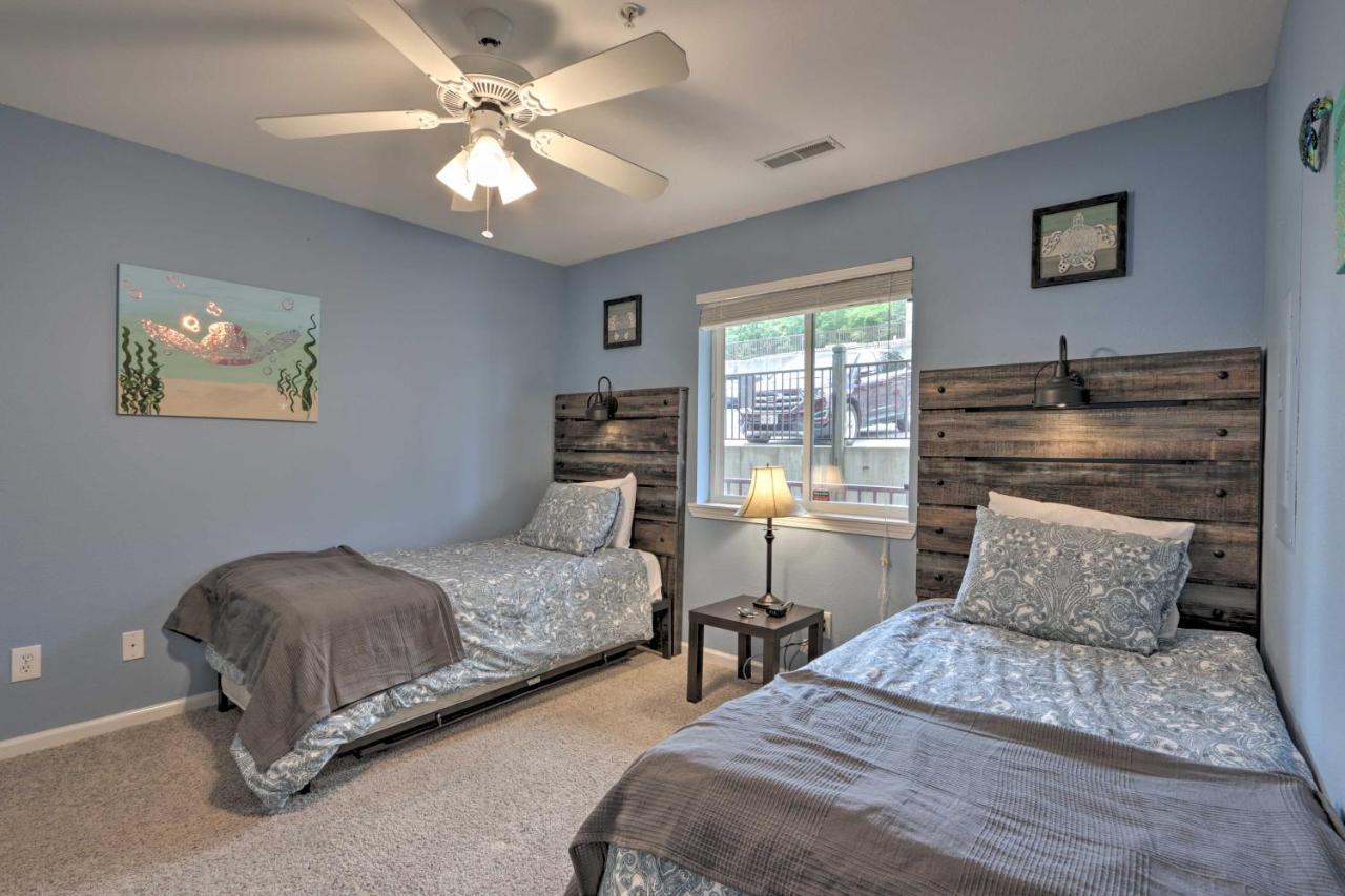 The Lake Escape With Balcony And Pool Access! Camdenton Exterior photo