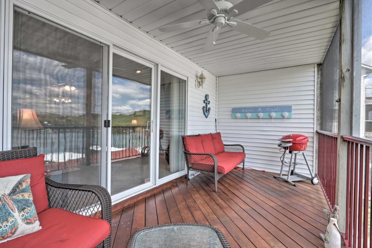 The Lake Escape With Balcony And Pool Access! Camdenton Exterior photo